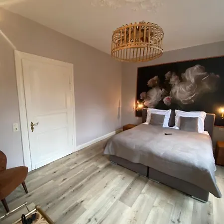 Bed & Breakfast Burgau, C&h