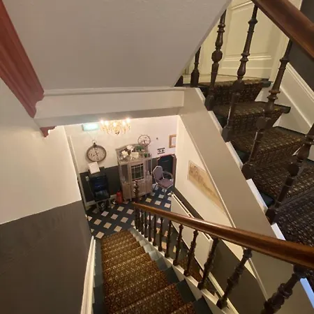 Bed & Breakfast Burgau, C&h