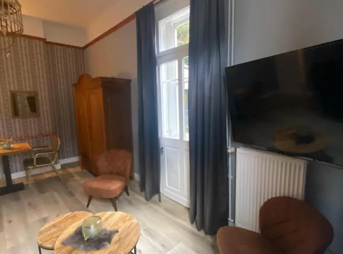 فندق مبيت وإفطار Burgau مونشاو