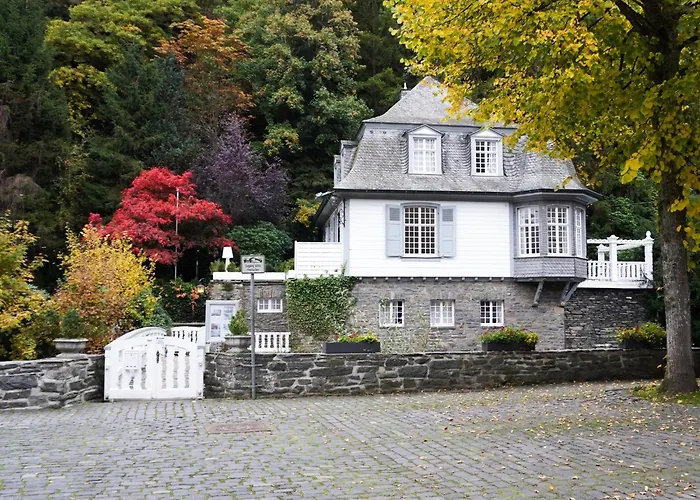 Frühstückspension Burgau 3*